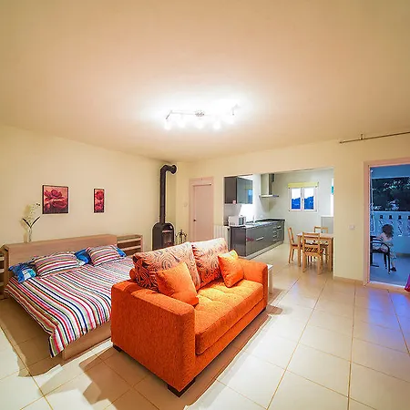 240e - One Bedroom 2*