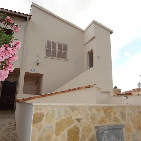 Hotel 240e - One Bedroom 2*